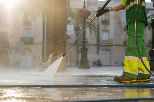 Best Deck Pressure Washing  in Woodmont, CT